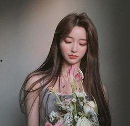 97年白小网红,从网络红人到现象级偶像的蜕变之路